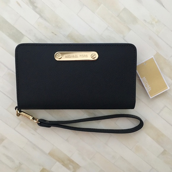 NEW Michael Kors Saffiano Leather Wristlet - Picture 1 of 3